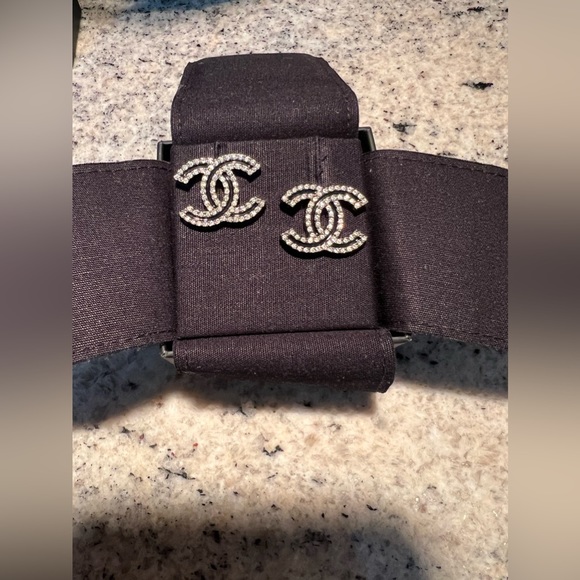 SOLD SOLD SOLD Authentic Chanel 21S CC Ruthenium/Black/Crystal Earrings - Picture 3 of 8